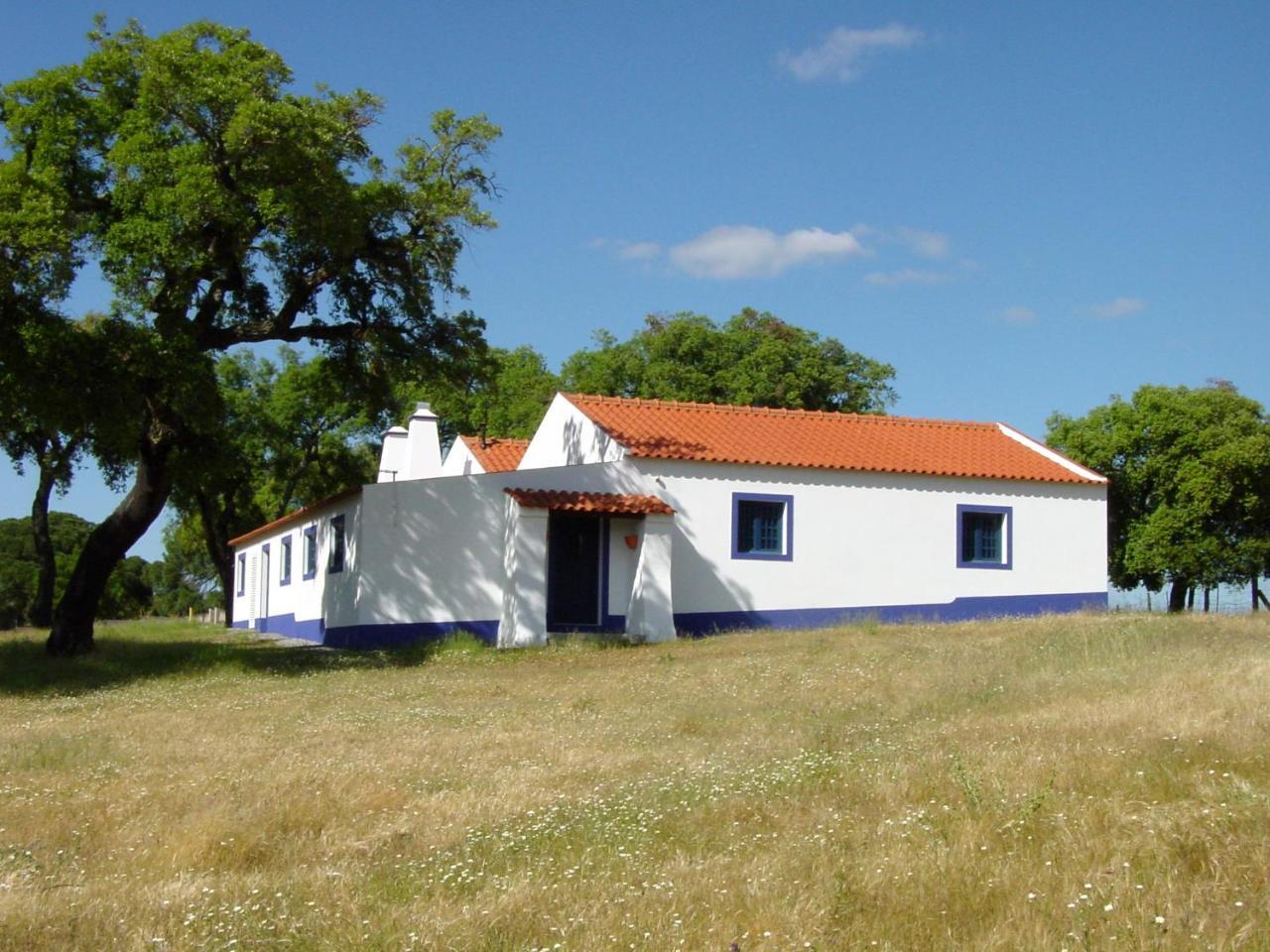 Monte Dos Arneiros Hotel Lavre Bagian luar foto